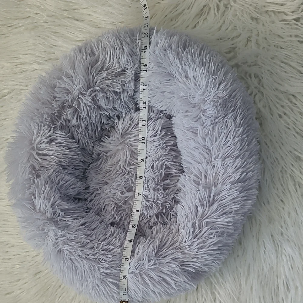 Fluffy Gray Pet Bed - Picture 2 of 8